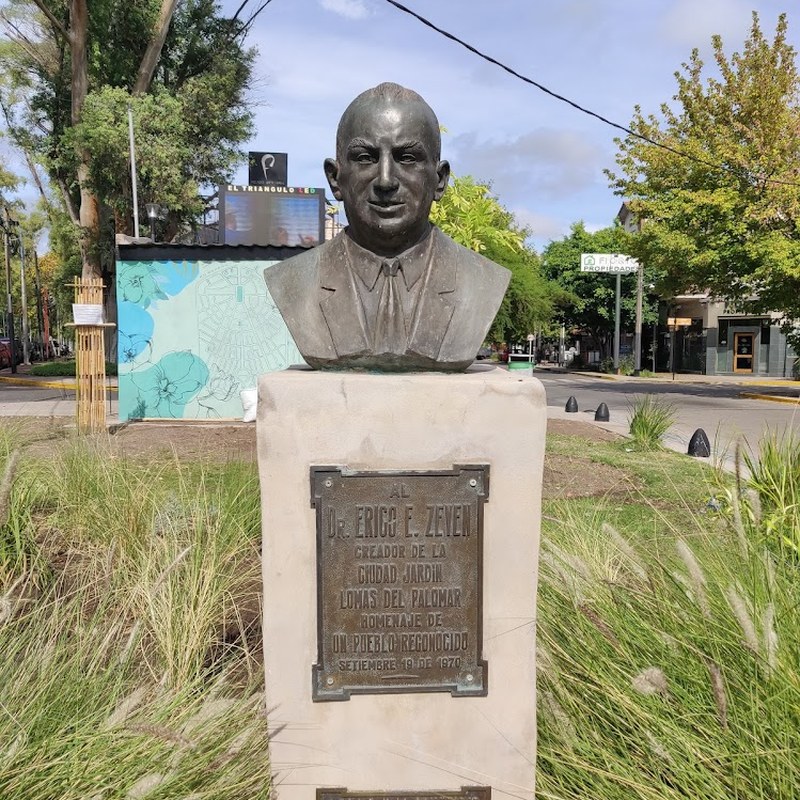 Busto de Erich Zeyen